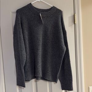 Woman’s grey sweater American Eagle size large
